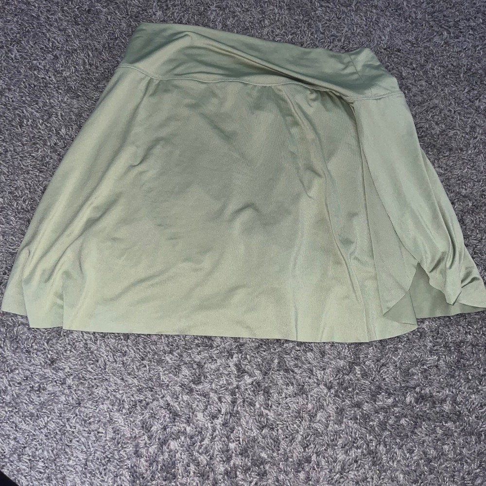 New In Sage Green Crossover Waist Athletic Skort NS50032 Large - Picture 3 of 6